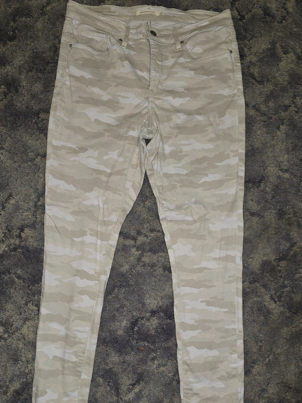 Levi's 311 Shaping Skinny. 31